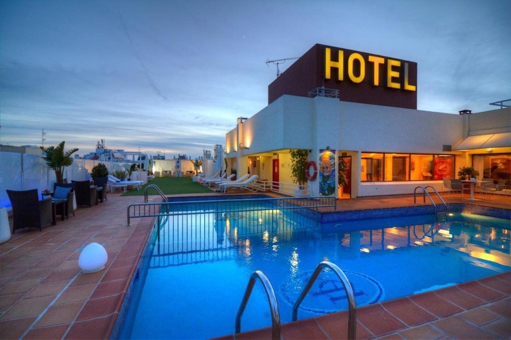 Hotel Royal Plaza - zdjęcie 2