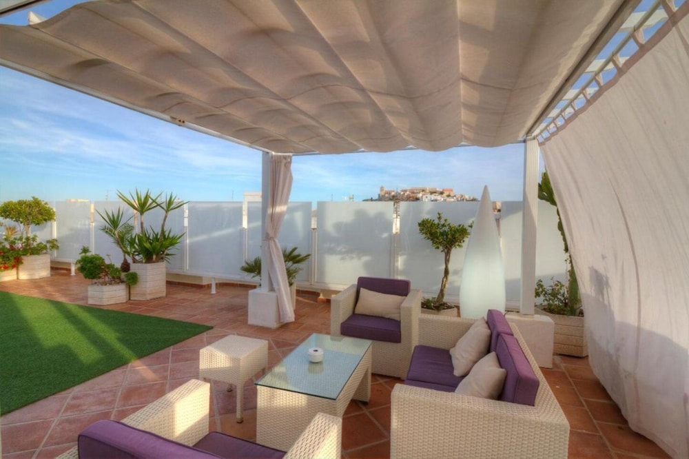 Hotel Royal Plaza — Restaurant & bars in Ibiza Town, Balearic Islands