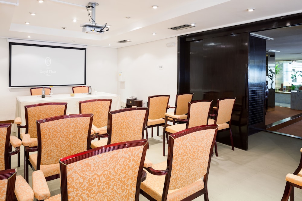 Hotel Royal Plaza — Hotel building in Ibiza Town, Balearic Islands