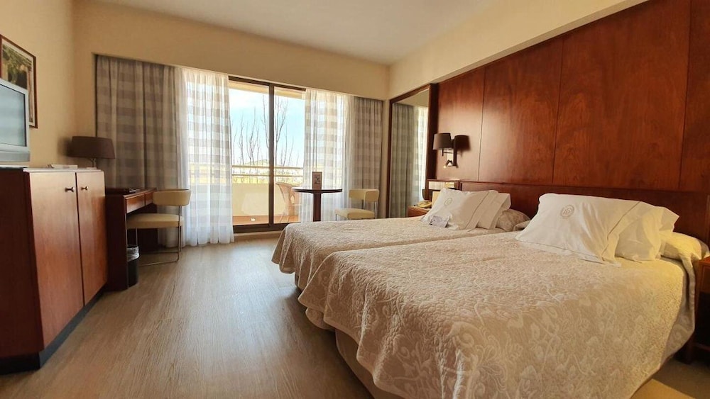 Hotel Royal Plaza — Hotel rooms in Ibiza Town, Balearic Islands
