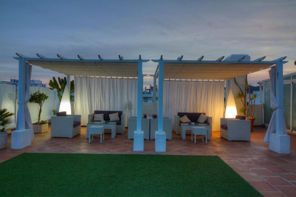 Hotel Royal Plaza — Restaurant & bars in Ibiza Town, Balearic Islands
