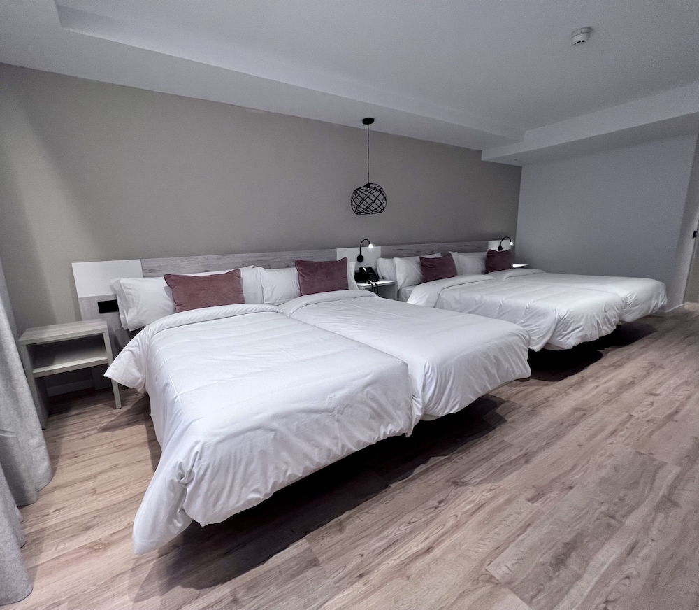 Obal Hotel Marbella — Hotel rooms in Marbella, Andalusia
