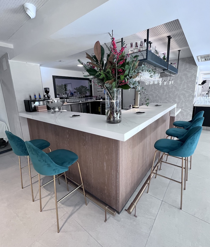 Obal Hotel Marbella — Restaurant & bars in Marbella, Andalusia