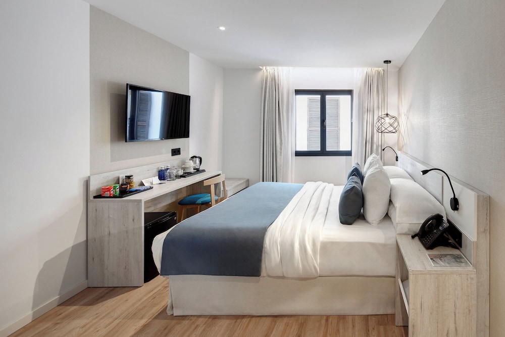 Obal Hotel Marbella — Hotel rooms in Marbella, Andalusia