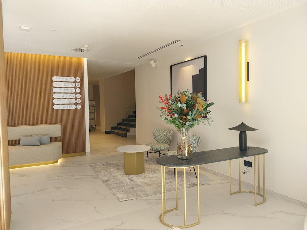 Obal Hotel Marbella — Hotel building in Marbella, Andalusia
