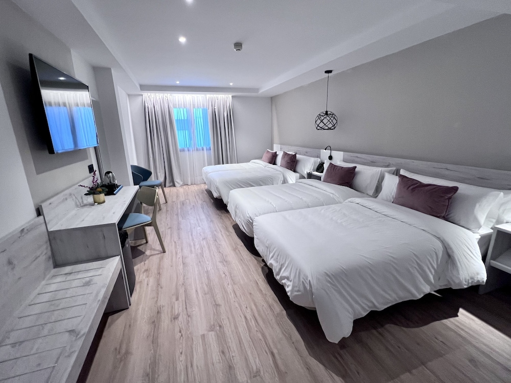 Obal Hotel Marbella — Hotel rooms in Marbella, Andalusia