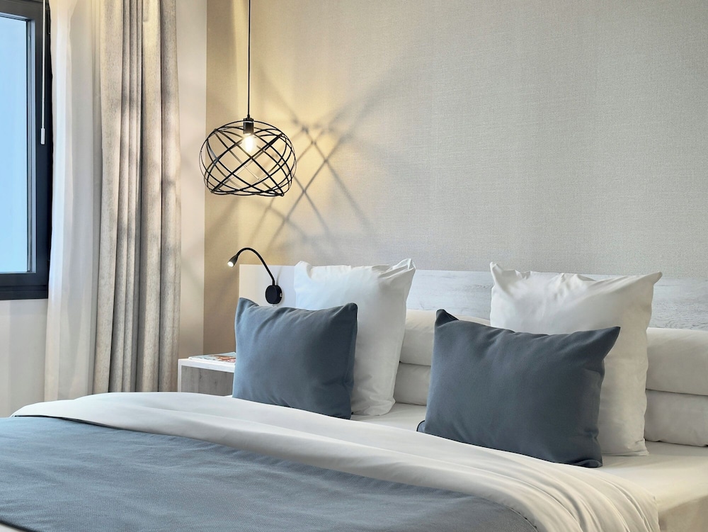 Obal Hotel Marbella — Hotel rooms in Marbella, Andalusia