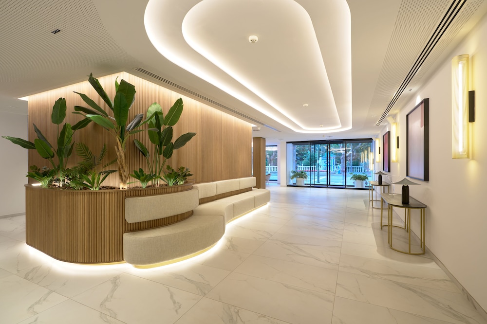 Obal Hotel Marbella — Hotel building in Marbella, Andalusia