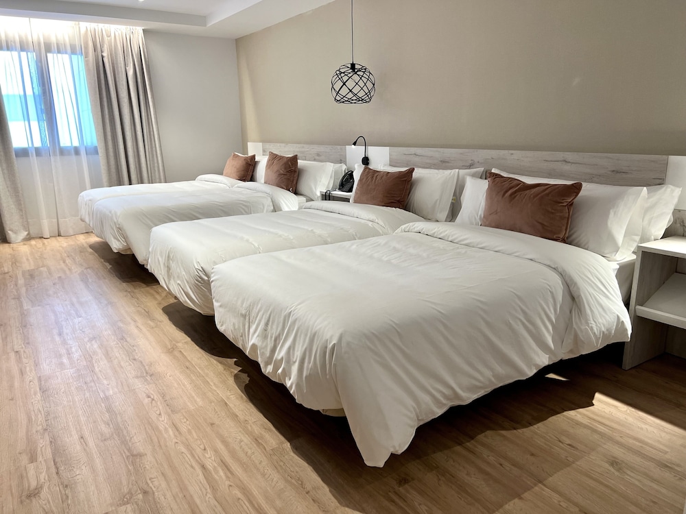 Obal Hotel Marbella — Hotel rooms in Marbella, Andalusia
