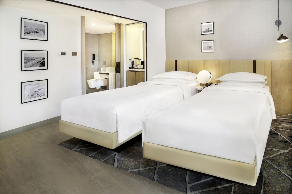 Sheraton Abu Dhabi Hotel & Resort — Hotel rooms in Abu Dhabi