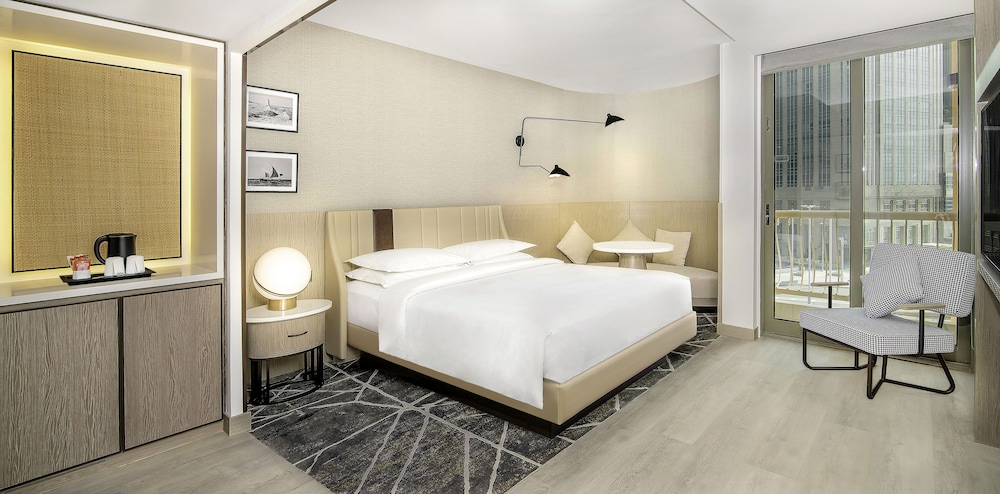 Sheraton Abu Dhabi Hotel & Resort — Hotel rooms in Abu Dhabi