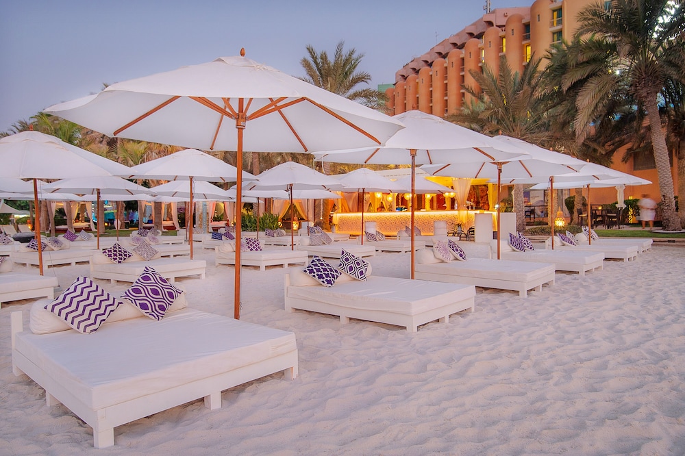Sheraton Abu Dhabi Hotel & Resort — Beach in Abu Dhabi
