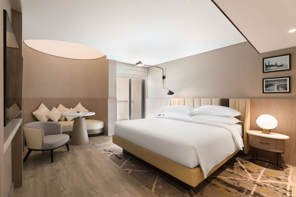 Sheraton Abu Dhabi Hotel & Resort — Hotel rooms in Abu Dhabi