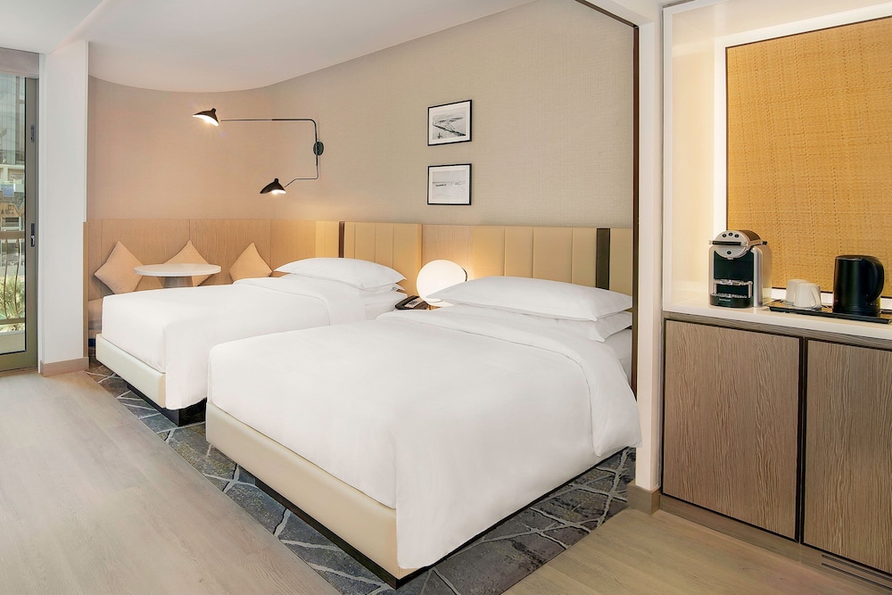 Sheraton Abu Dhabi Hotel & Resort — Hotel rooms in Abu Dhabi
