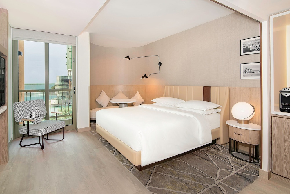 Sheraton Abu Dhabi Hotel & Resort — Hotel rooms in Abu Dhabi