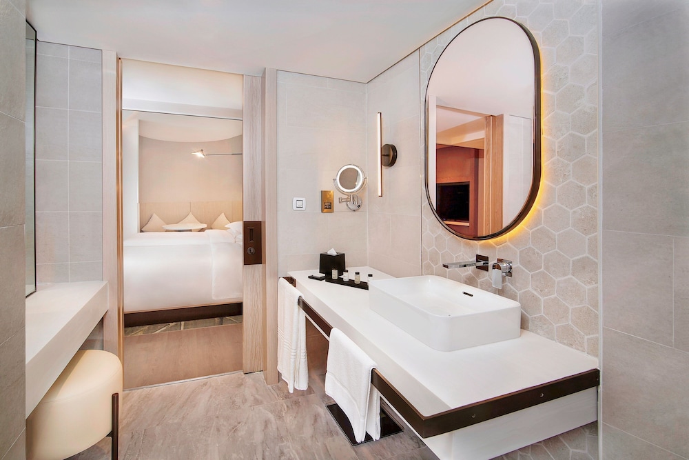 Sheraton Abu Dhabi Hotel & Resort — Hotel rooms in Abu Dhabi