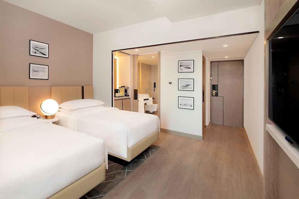 Sheraton Abu Dhabi Hotel & Resort — Hotel rooms in Abu Dhabi