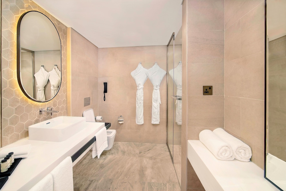 Sheraton Abu Dhabi Hotel & Resort — Hotel rooms in Abu Dhabi