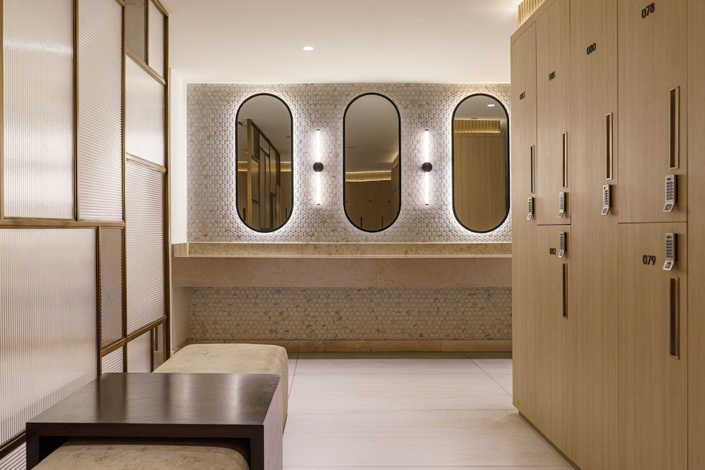 Sheraton Abu Dhabi Hotel & Resort — Spa in Abu Dhabi