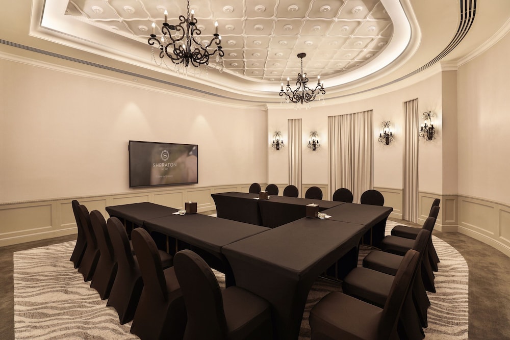 Sheraton Abu Dhabi Hotel & Resort — Hotel building in Abu Dhabi