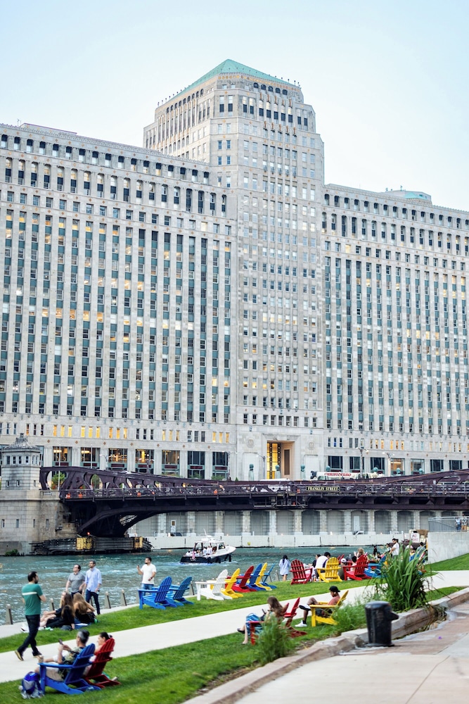 Silversmith Hotel Chicago Downtown — Hotel building in Chicago, Illinois