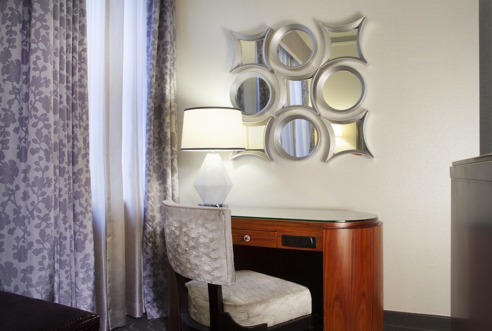 Silversmith Hotel Chicago Downtown — Hotel rooms in Chicago, Illinois