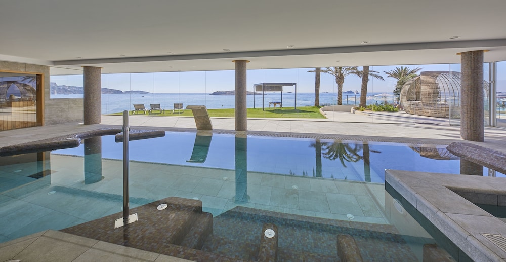 Hotel Torre Del Mar — Swimming pool in Playa d'en Bossa, Balearic Islands