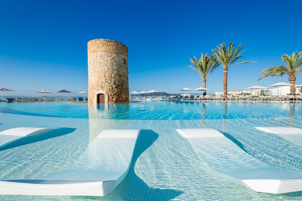 Hotel Torre Del Mar — Swimming pool in Playa d'en Bossa, Balearic Islands