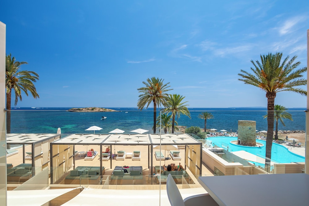 Hotel Torre Del Mar — Beach in Playa d'en Bossa, Balearic Islands