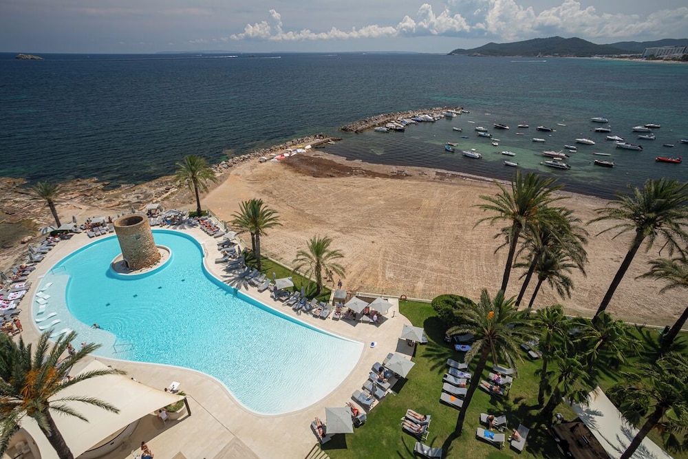 Hotel Torre Del Mar — Swimming pool in Playa d'en Bossa, Balearic Islands