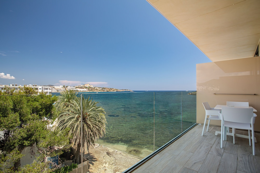 Hotel Torre Del Mar — Attractions in the area in Playa d'en Bossa, Balearic Islands