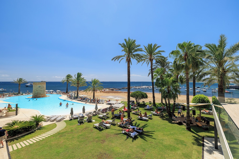 Hotel Torre Del Mar — Swimming pool in Playa d'en Bossa, Balearic Islands