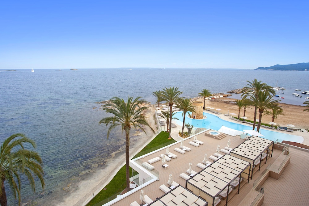 Hotel Torre Del Mar — Swimming pool in Playa d'en Bossa, Balearic Islands