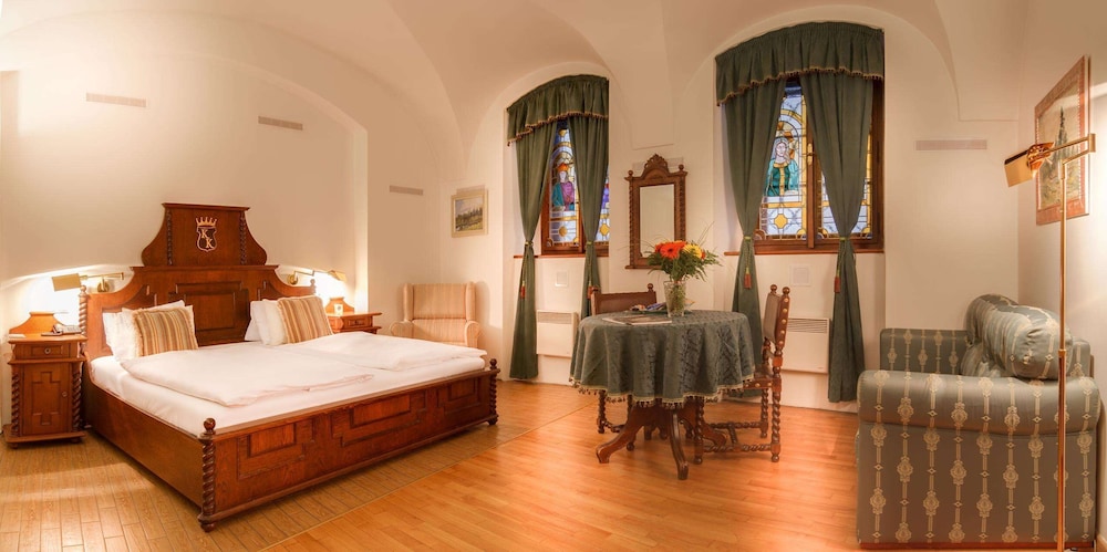 The King Charles — Hotel rooms in Prague, Prague