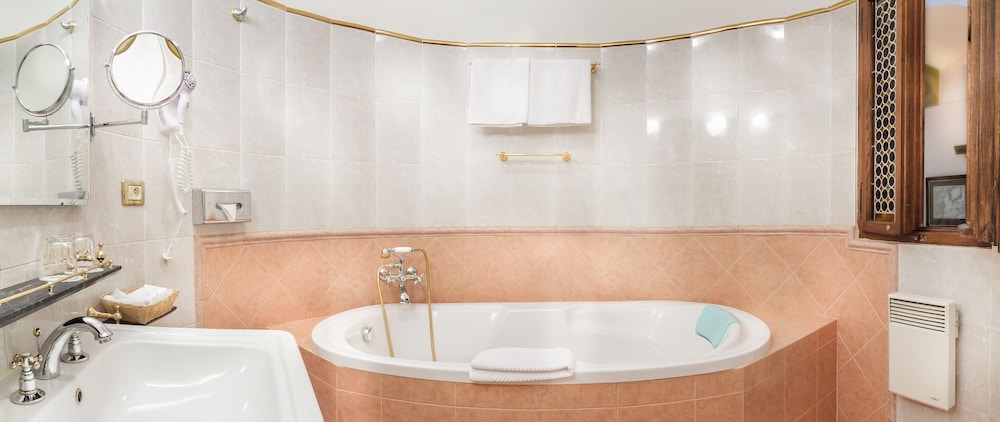 The King Charles — Hotel rooms in Prague, Prague