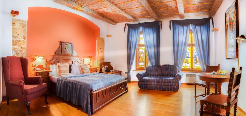 The King Charles — Hotel rooms in Prague, Prague