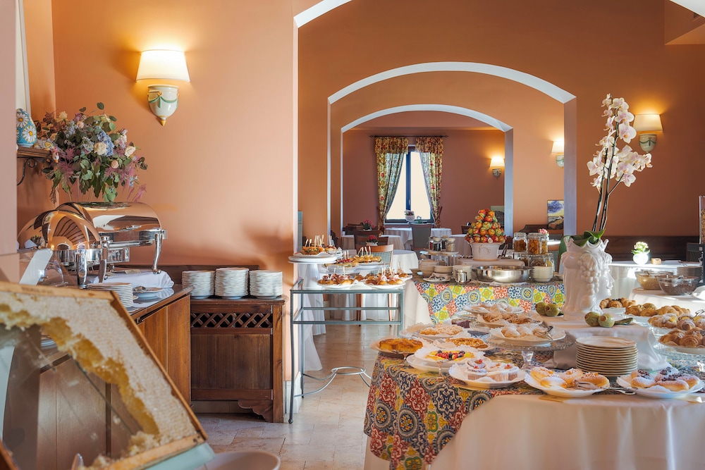 Baglio Oneto dei Principi di San Lorenzo - Luxury Wine Resort — Restaurant & bars in Marsala, Sicily