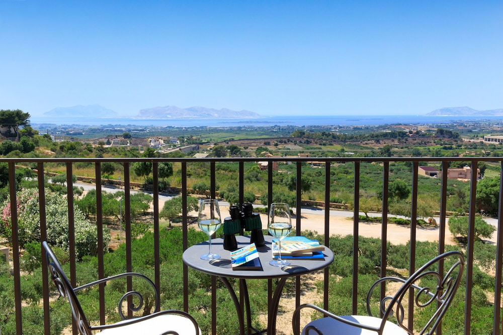 Baglio Oneto dei Principi di San Lorenzo - Luxury Wine Resort — Attractions in the area in Marsala, Sicily