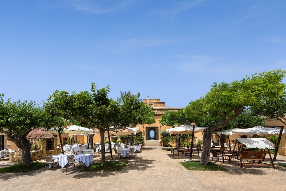 Baglio Oneto dei Principi di San Lorenzo - Luxury Wine Resort — Restaurant & bars in Marsala, Sicily