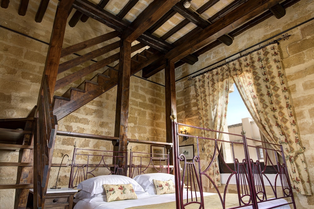 Baglio Oneto dei Principi di San Lorenzo - Luxury Wine Resort — Hotel rooms in Marsala, Sicily