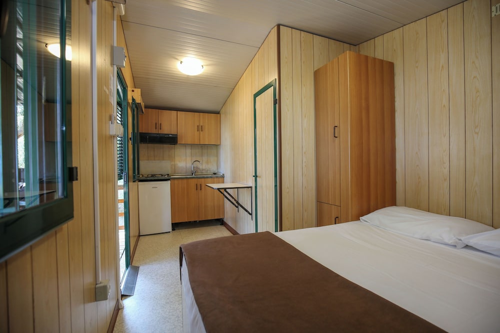 Villaggio Campeggio Santa Fortunata Campogaio — Hotel rooms in Sorrento, Campania