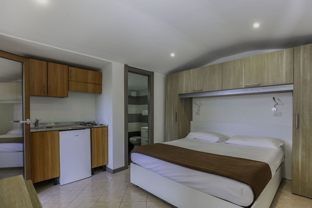 Villaggio Campeggio Santa Fortunata Campogaio — Hotel rooms in Sorrento, Campania