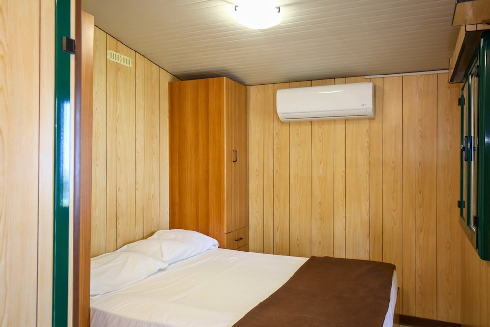 Villaggio Campeggio Santa Fortunata Campogaio — Hotel rooms in Sorrento, Campania