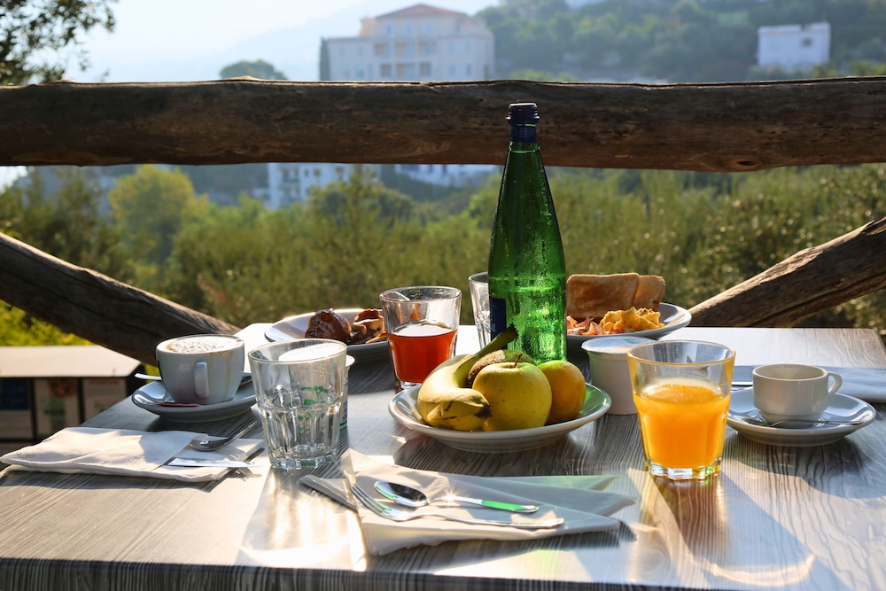 Villaggio Campeggio Santa Fortunata Campogaio — Restaurant & bars in Sorrento, Campania