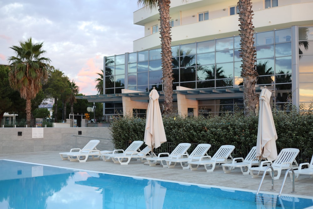 Sea Lion Hotel - zdjęcie 5
