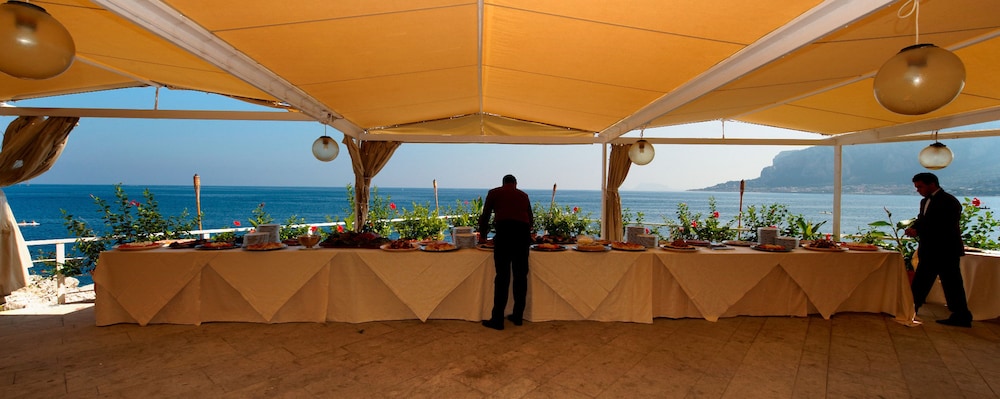 Splendid Hotel La Torre — Restaurant & bars in Palermo, Sicily