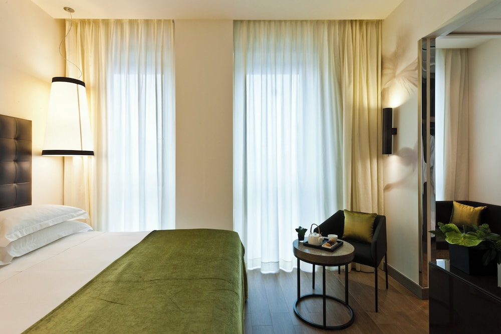 Starhotels E.c.ho. — Hotel rooms in Milan, Lombardy
