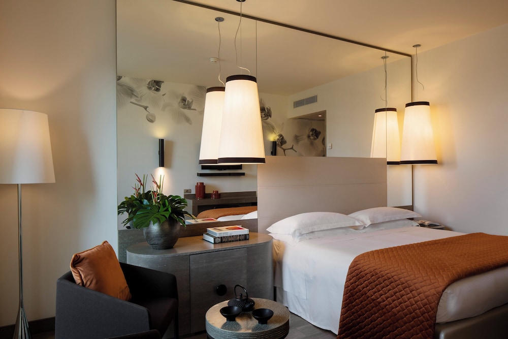 Starhotels E.c.ho. — Hotel rooms in Milan, Lombardy