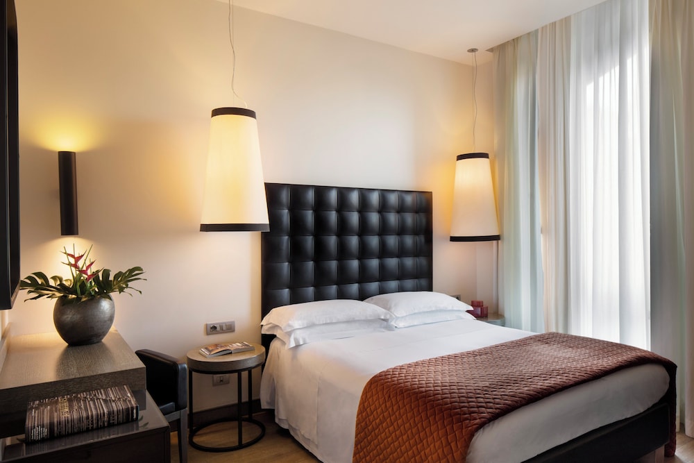Starhotels E.c.ho. — Hotel rooms in Milan, Lombardy