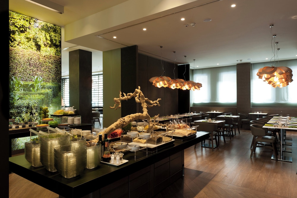 Starhotels E.c.ho. — Restaurant & bars in Milan, Lombardy